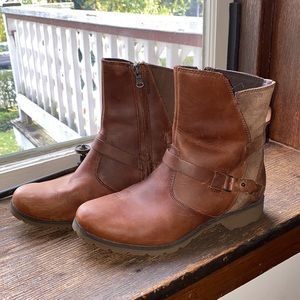 teva waterproof DELAVINA ankle boots